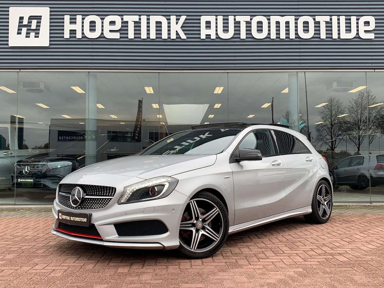 Mercedes-Benz A-klasse - 250 Sport | Panoramadak | AMG-pakket | Camera | Bi-Xenon - AutoWereld.nl