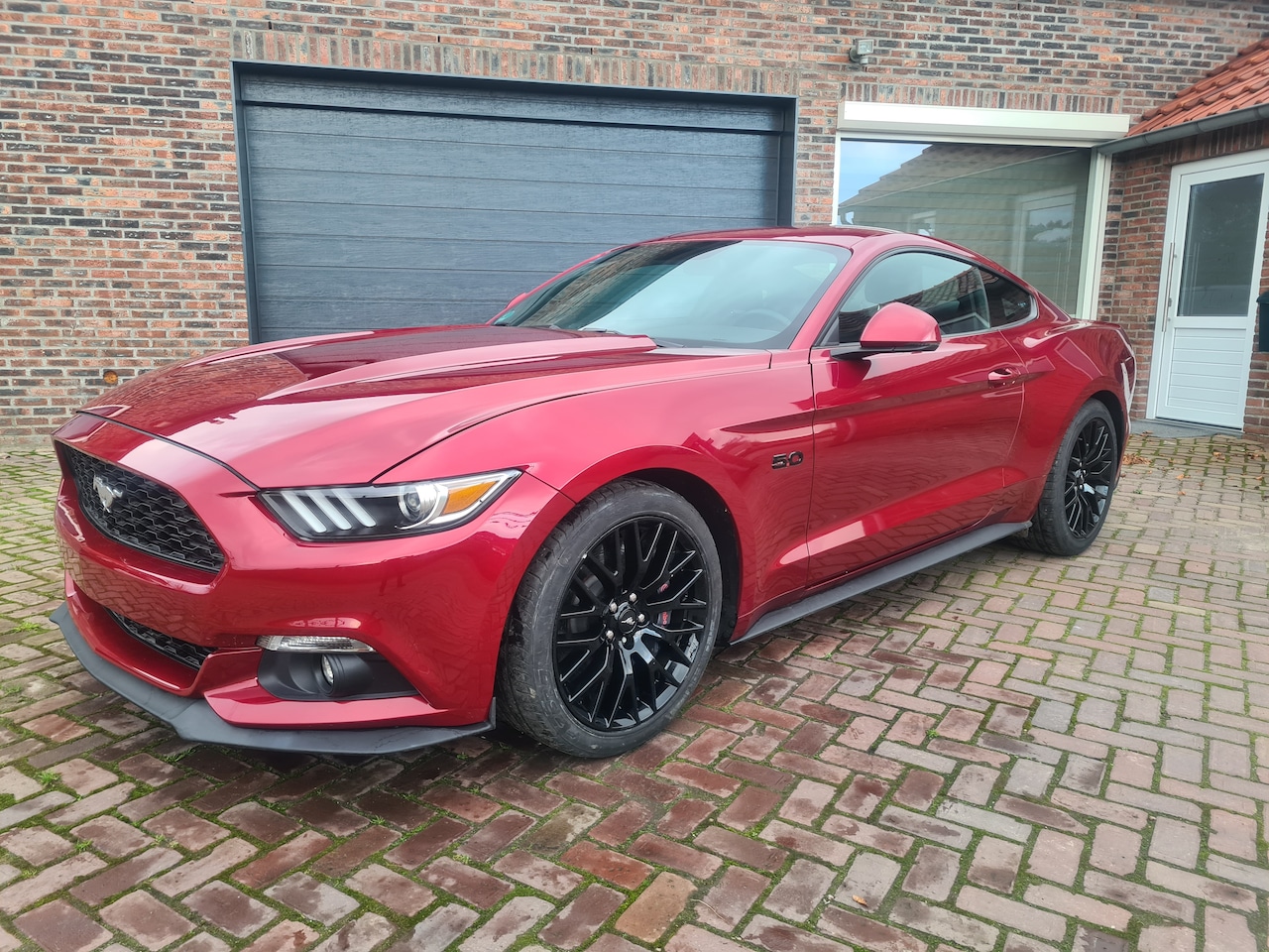 Ford Mustang Fastback - 5.0 GT 1ste eigenaar Europese uitvoering nieuwstaat - AutoWereld.nl