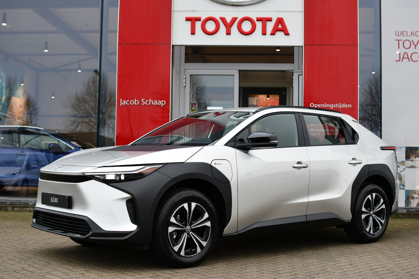 Toyota bZ4X - Active 71 kWh 204pk | NIEUW | Warmtepomp | SEPP-subsidie | - AutoWereld.nl