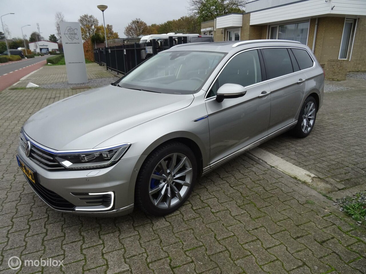 Volkswagen Passat Variant - 1.4 TSI GTE Highline Full Option Dealer onderhouden - AutoWereld.nl