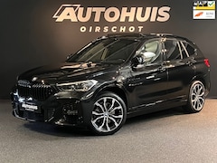 BMW X1 - XDrive25e High Executive M Edition Pano/ HeadUp/ Camera/ Stuurverwarming/ Trekhaak