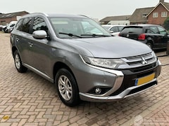 Mitsubishi Outlander - 2.0 PHEV Bns. Ed