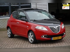 Lancia Y(psilon) - Ypsilon 0.9 TwinAir Silver PANO CRUISE