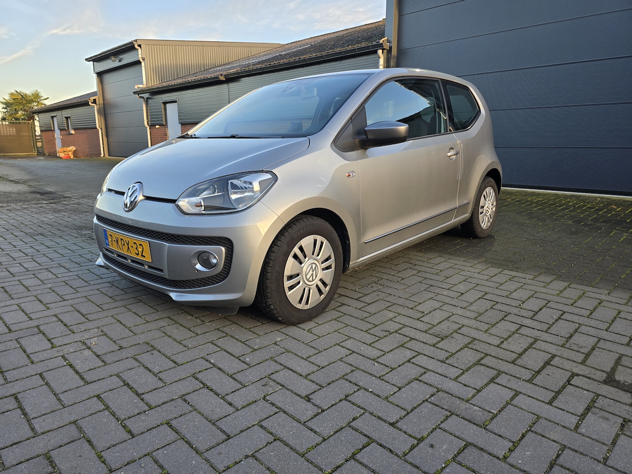 Volkswagen Up! - 1.0 cheer up! BlueMotion - AutoWereld.nl