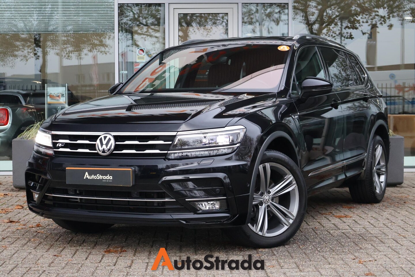 Volkswagen Tiguan Allspace - 1.5 DSG TSI R-Line 150pk | Camera | ACC | Keyless | Velours interieur | Virtual | 1e Eigen - AutoWereld.nl