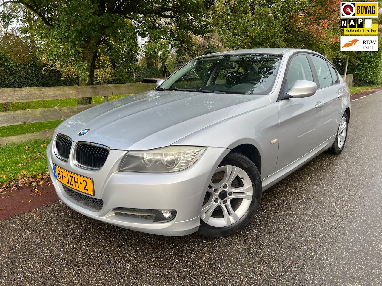 BMW 3-serie - 318i Business Line Navi, PDC - AutoWereld.nl