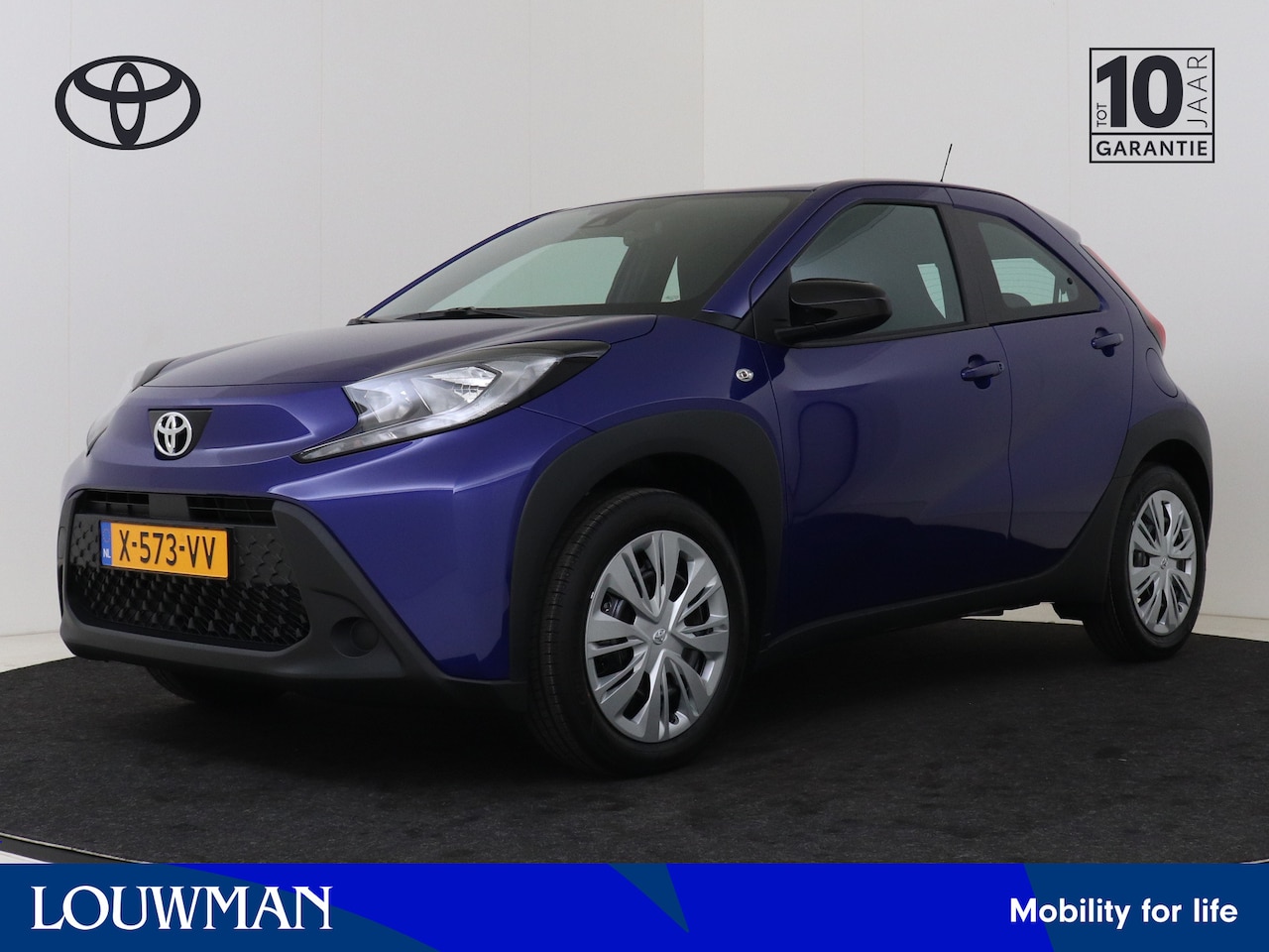 Toyota Aygo X - 1.0 VVT-i S-CVT play *demo | airco | Camera | Apple CarPlay/Android Auto | Cruise control- - AutoWereld.nl