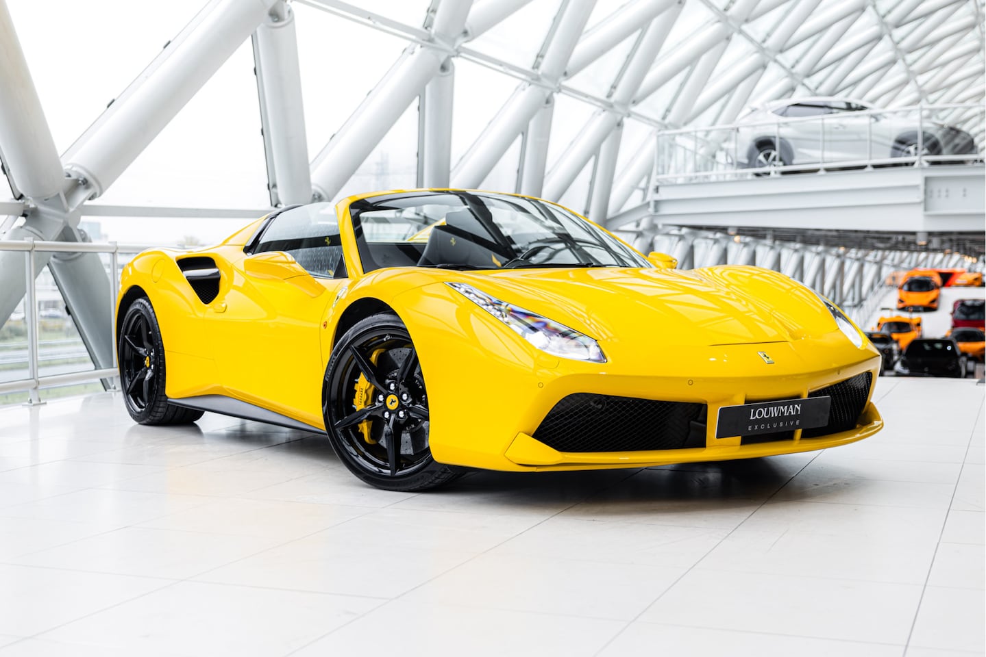 Ferrari 488 - 3.9 Spider HELE | Giallo Modena | Lift | Goldrake | Carbon Led Steering - AutoWereld.nl