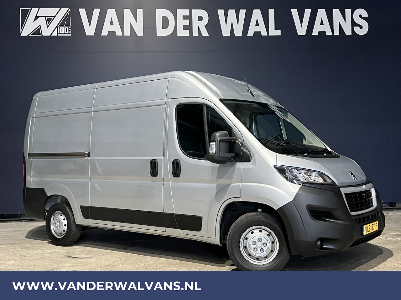 Peugeot Boxer - 2.2 BlueHDi 140pk L2H2 Euro6 Airco | Camera | Cruisecontrol parkeersensoren, bijrijdersban - AutoWereld.nl