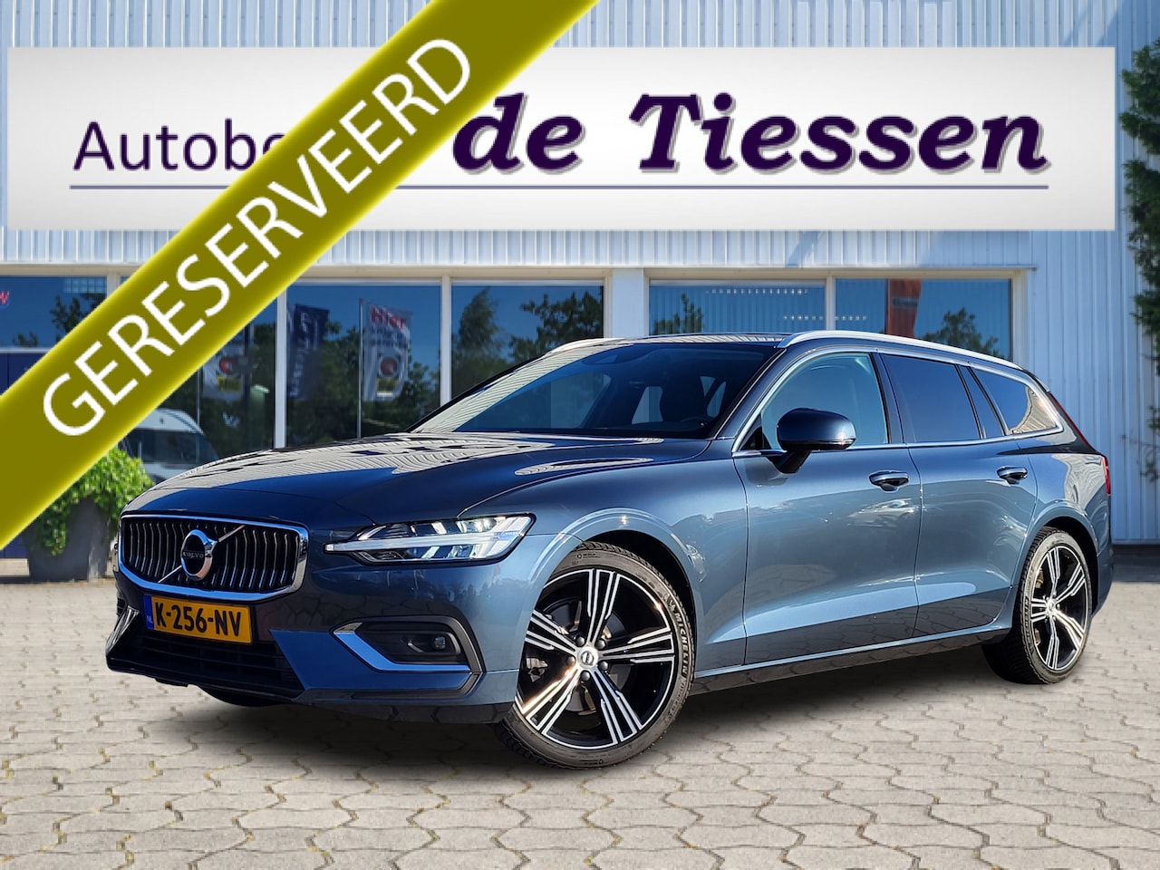 Volvo V60 - 2.0 B3 Inscription 2.0 B3 Inscription, 19"LM velgen, Trekhaak, - AutoWereld.nl