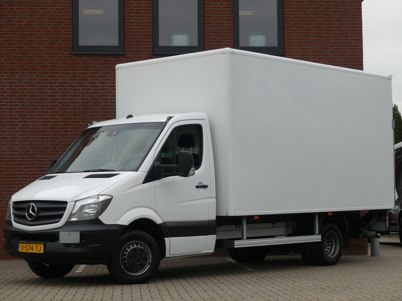 Mercedes-Benz Sprinter - 516 CDI Meubelbak Laadklep 3500KG Trekgewicht - AutoWereld.nl