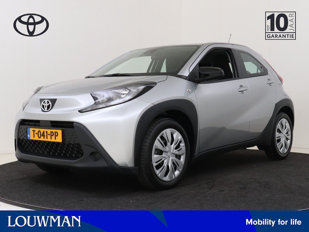 Toyota Aygo X - 1.0 VVT-i MT play *demo | Airco | Camera | Cruise Control/Adaptive | Apple CarPlay/Android - AutoWereld.nl