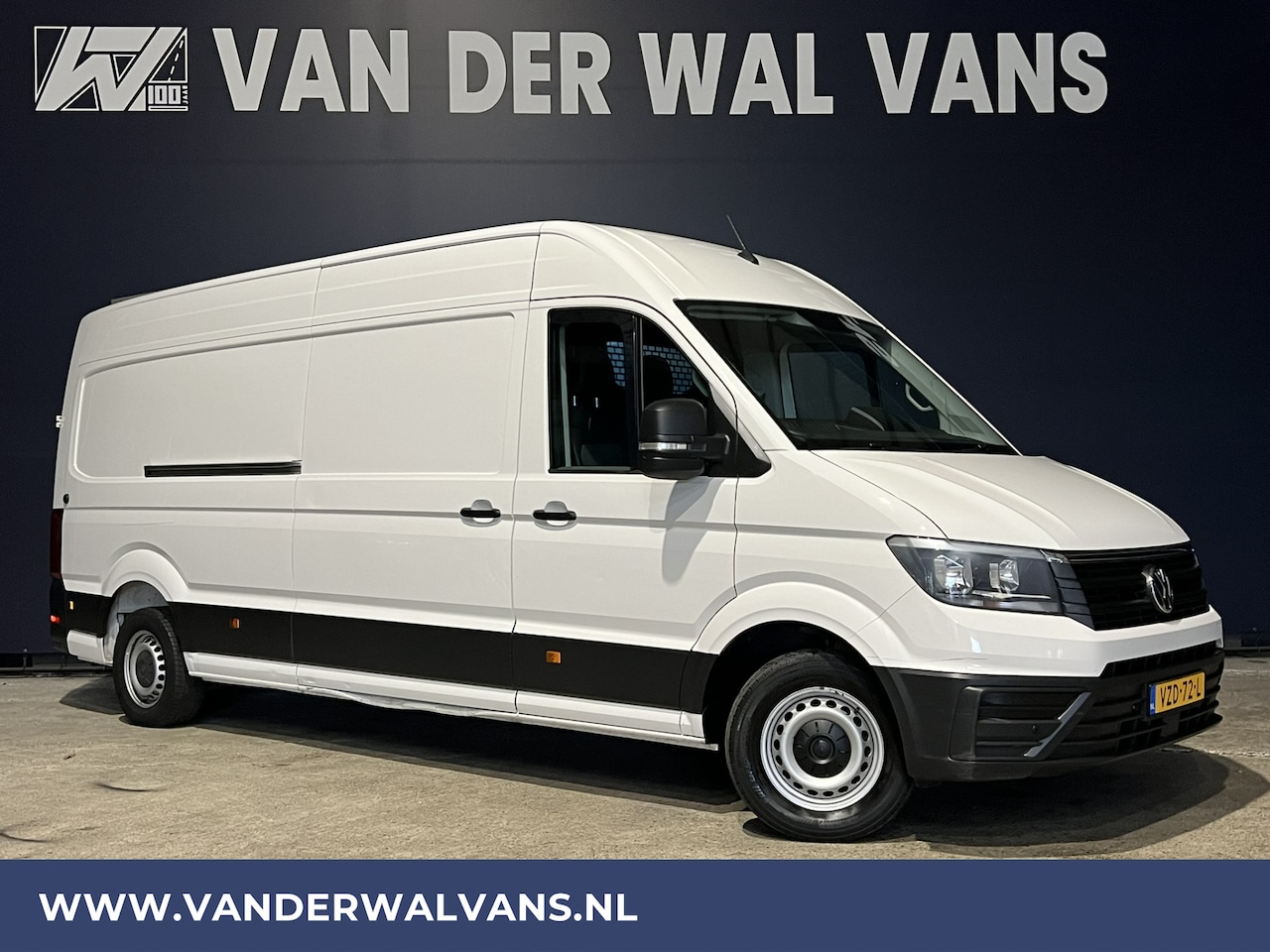 Volkswagen Crafter - 2.0 TDI 141pk L4H3 L3H2 Euro6 Airco | 3000kg trekhaak | Cruisecontrol Parkeersensoren, Bij - AutoWereld.nl