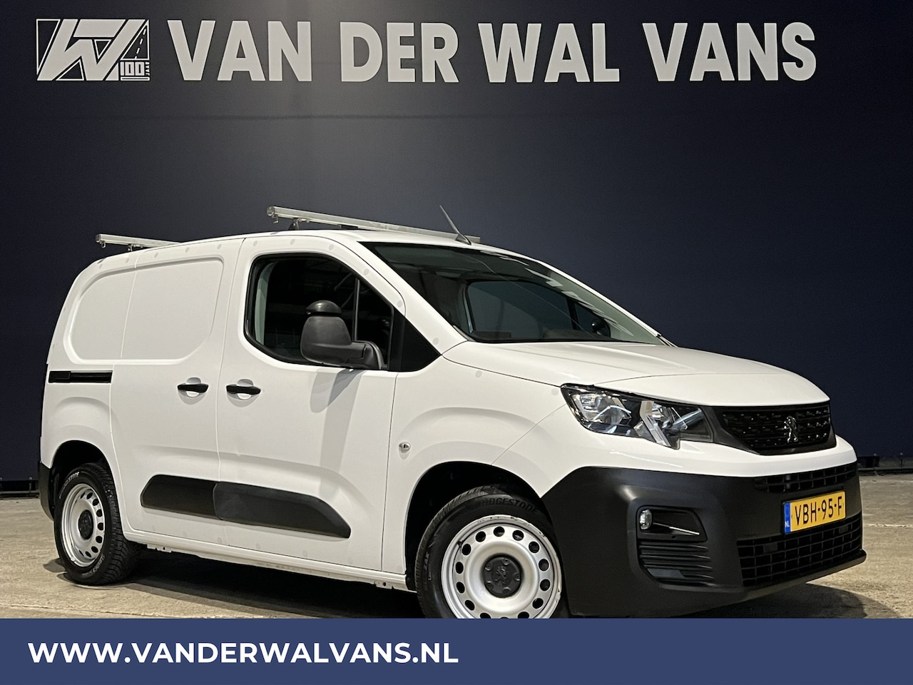 Peugeot Partner - 1.6 BlueHDI 100pk L1H1 Euro6 Airco | Navigatie | Apple Carplay Android Auto, Trekhaak, Dak - AutoWereld.nl