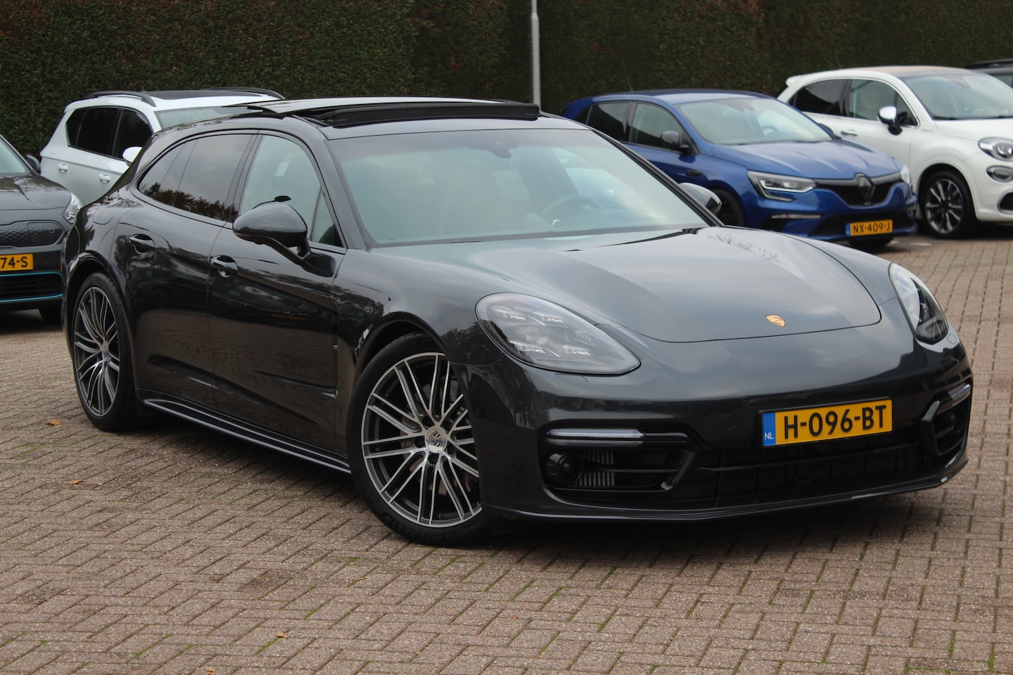 Porsche Panamera Sport Turismo - 2.9 4 E-Hybrid / Panoramadak / 360Camera / Head-up / Achterasbesturing / 21'' / Carbon / S - AutoWereld.nl