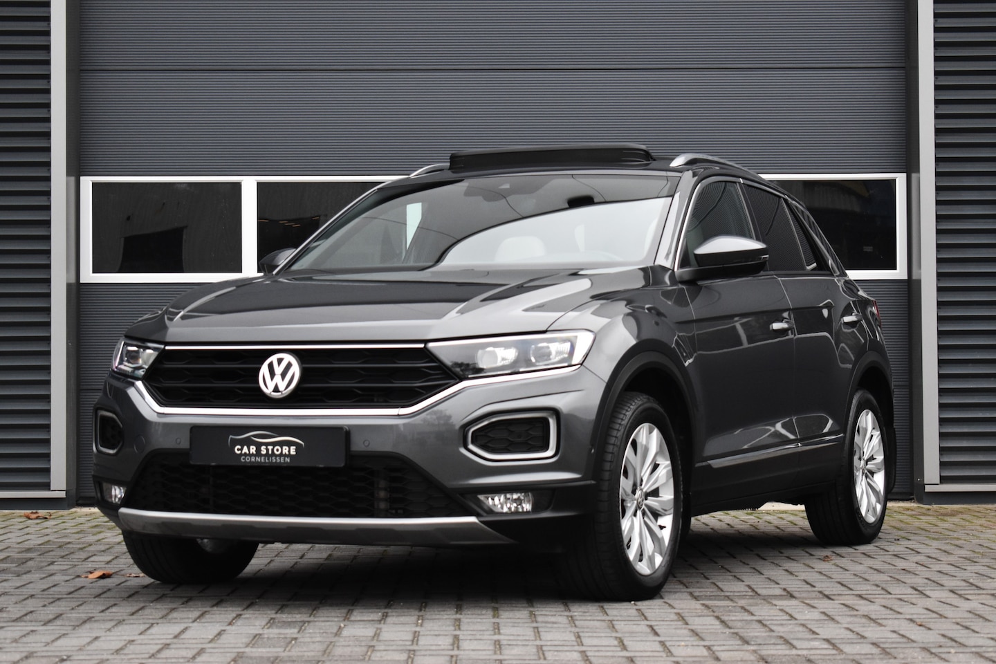 Volkswagen T-Roc - 2.0 TSI 4MOTION 190 PK SPORT / PANO / VIRTUAL COCKPIT / LEDER / CAMERA / ACC / LED / TREKH - AutoWereld.nl