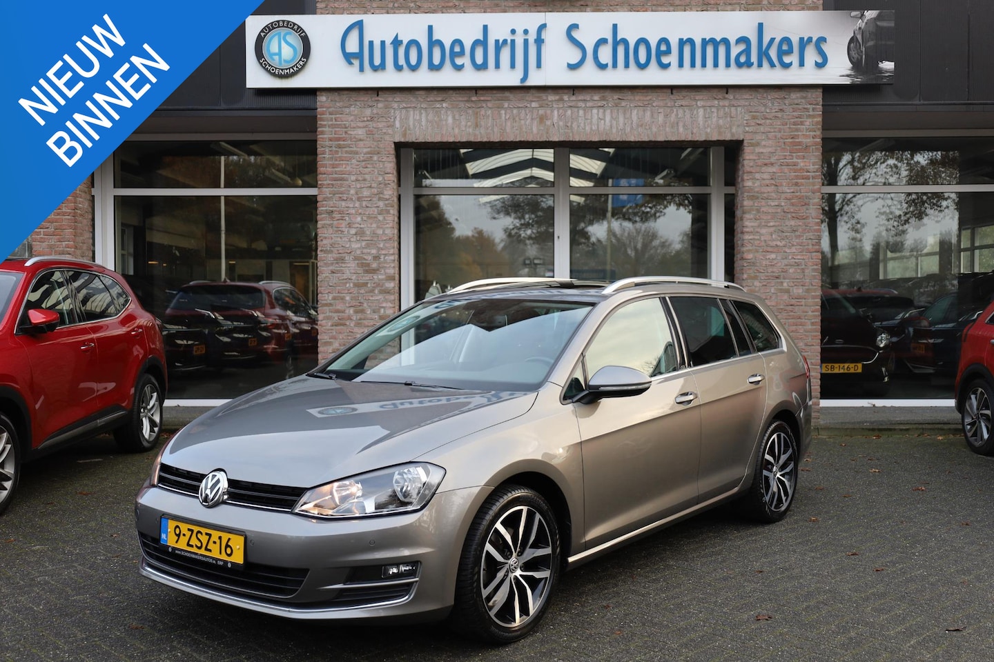 Volkswagen Golf Variant - 1.4 TSI Business Edition PANO TREKHAAK CAMERA 2xPDC HALFLEER STOELVERWARMING CRUISE 17"LMV - AutoWereld.nl