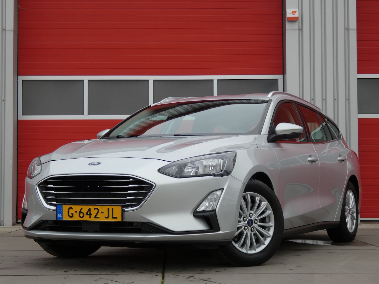 Ford Focus Wagon - 1.0 EcoBoost Titanium Business/ zeer mooi! - AutoWereld.nl