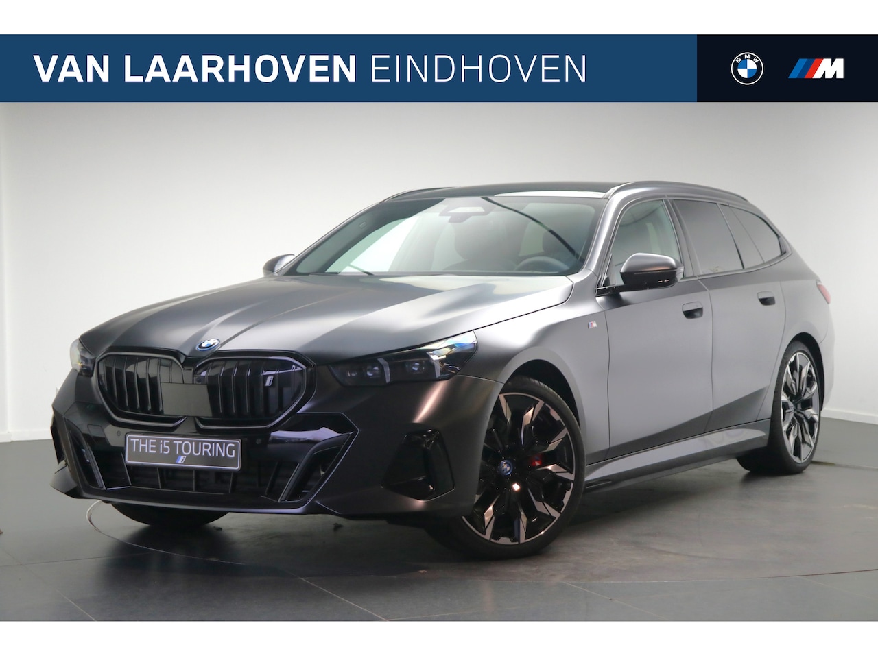 BMW i5 Touring - eDrive40 High Executive M Sport / Panoramadak / Trekhaak / Adaptief onderstel professional - AutoWereld.nl