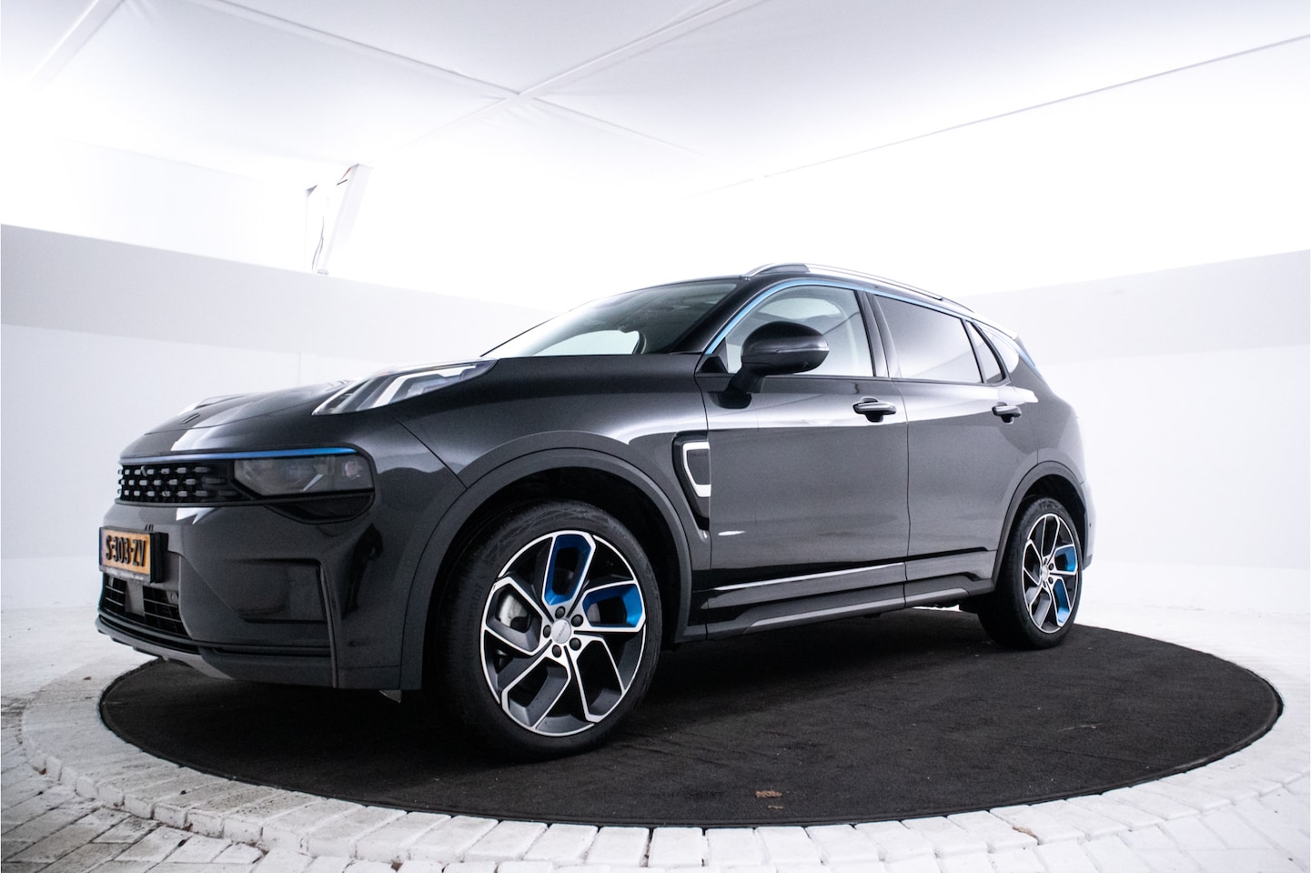 Lynk & Co 01 - 1.5 Alle opties, 360 Camera, Apple Carplay - AutoWereld.nl