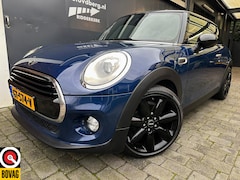 MINI Cooper - 1.5 Chili Business Automaat dubbel Pano | Navigatie | Xenon | 18 inch | Sportstoelen |