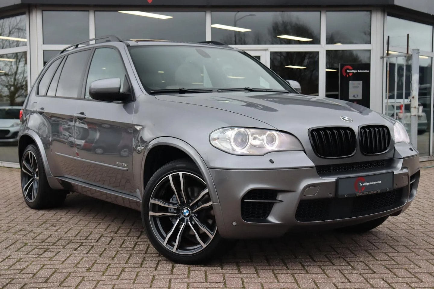 BMW X5 - 35i M PAKKET 7-Persoons TREKHAAK PANORAMADAK - AutoWereld.nl