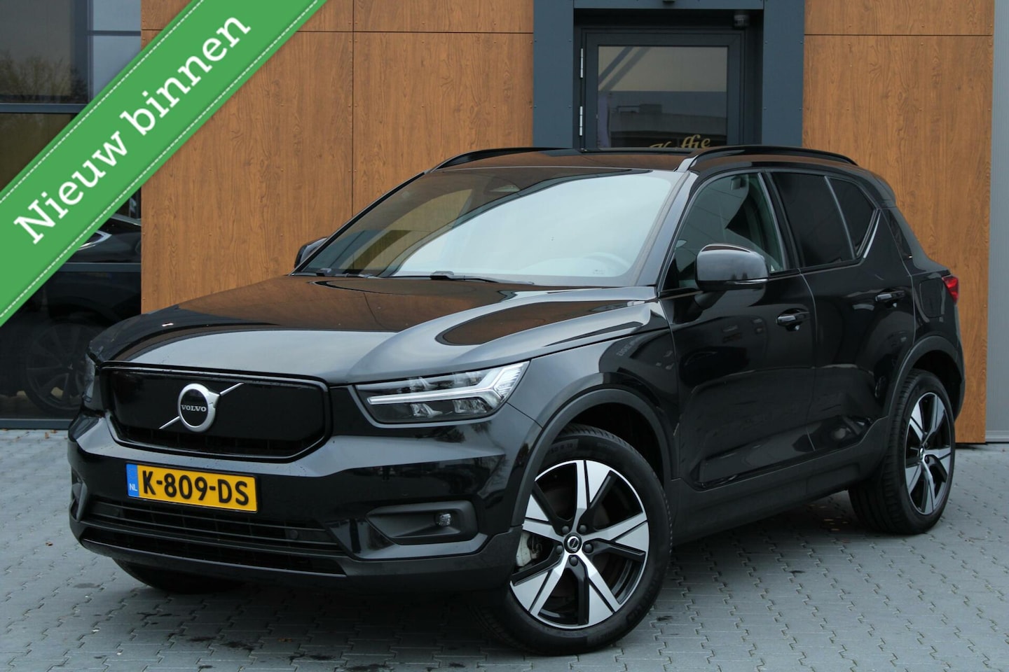 Volvo XC40 - Recharge P8 AWD R-Design | ACC | Harman/Kardon | Nette auto - AutoWereld.nl