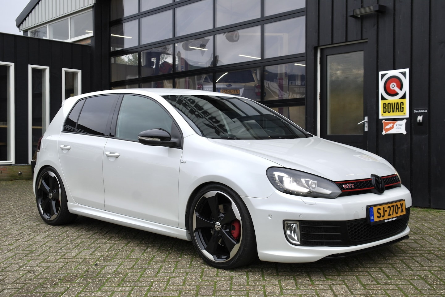 Volkswagen Golf - 2.0 GTI Edition 35 | DSG | 235PK | Leer | Parelmoer | Navi | Xenon - AutoWereld.nl