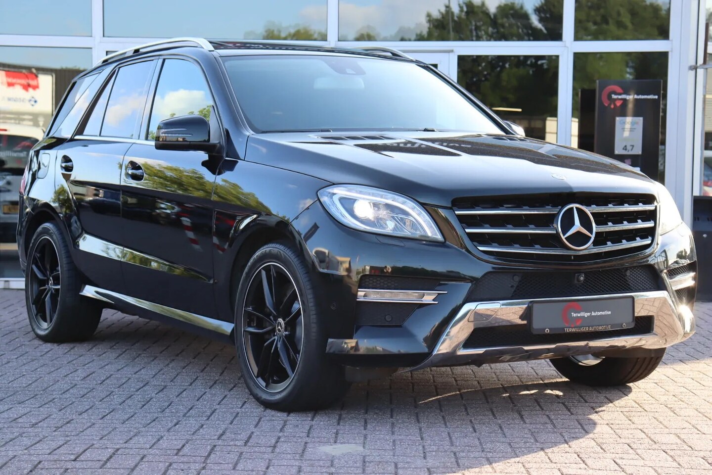 Mercedes-Benz M-klasse - 350 | AMG |1E EIGENAAR | TREKHAAK | PANO | FACELIFT | DEALER ONDERHOUDEN | EDITION 1 | - AutoWereld.nl