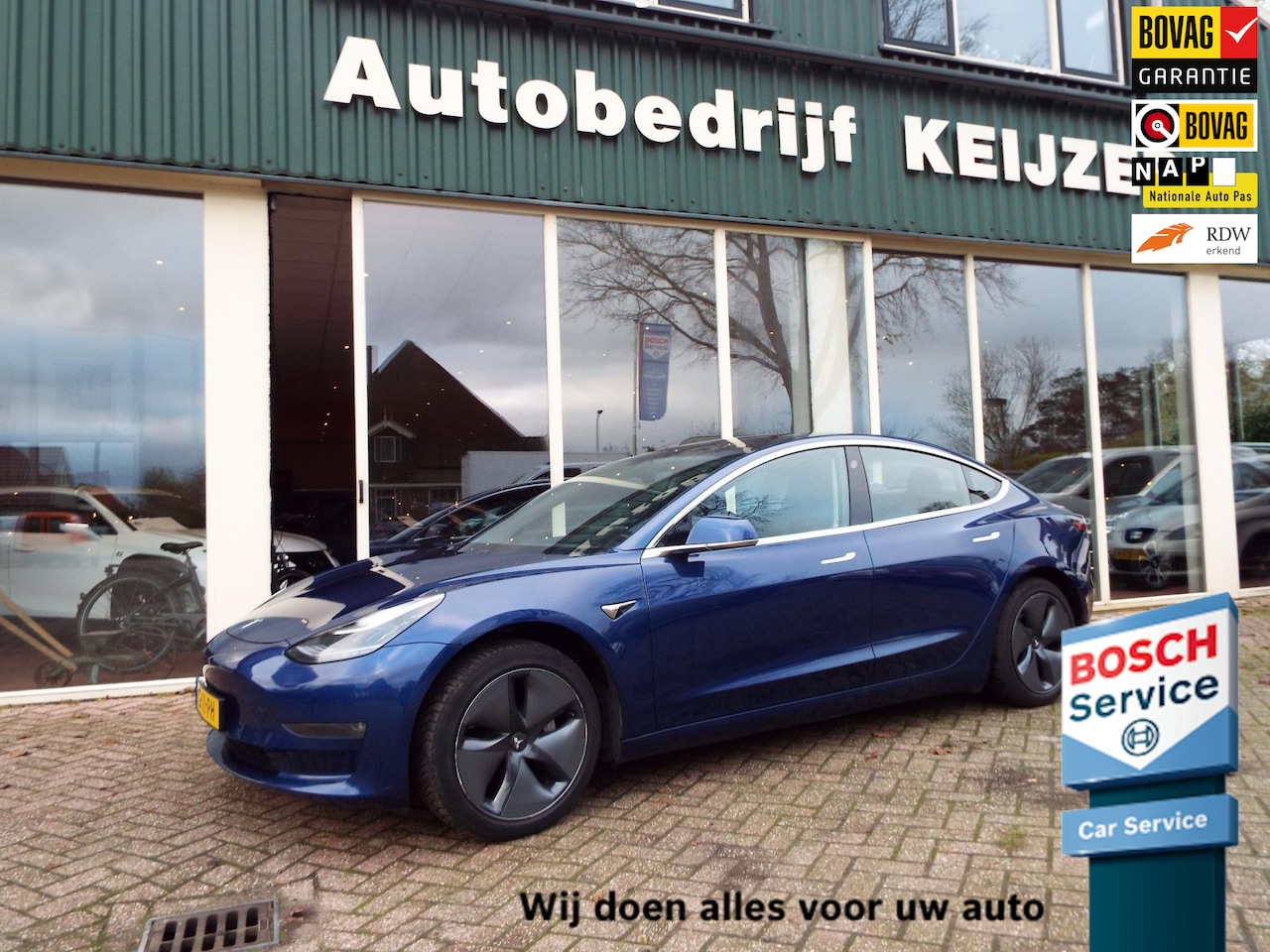 Tesla Model 3 - Long Range RWD Long Range AWD 75 kWh INCL.BTW-TREKHAAK-PANO DAK-4X4-BOVAG - AutoWereld.nl