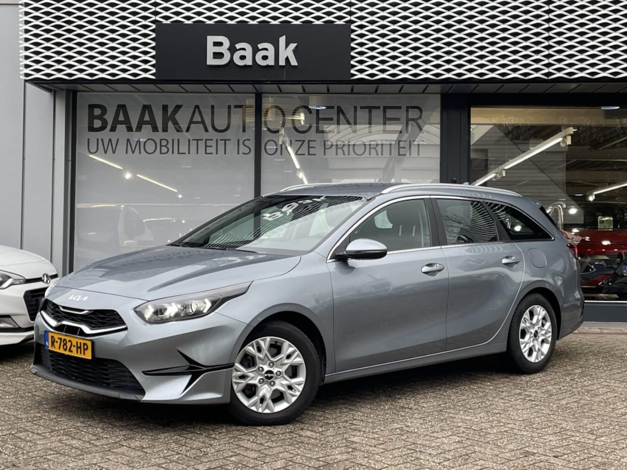 Kia Cee'd Sportswagon - Ceed 1.5 T-GDi DynamicLine | 159 PK | Trekhaak | Camera | Navi - AutoWereld.nl