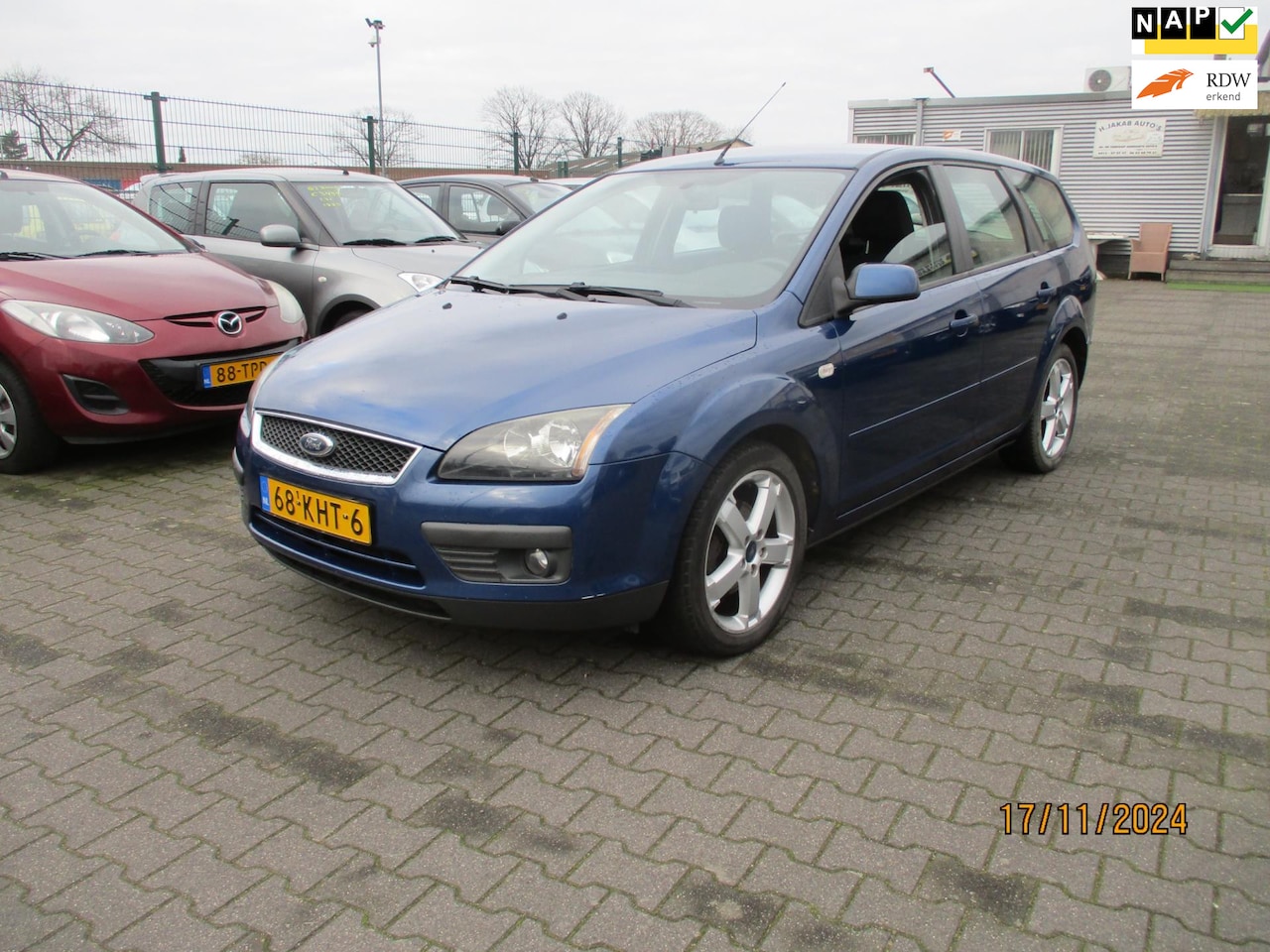 Ford Focus Wagon - Ford Focus Wagon 1.6-16V Ambiente-AIRCO-NAVIGATIE - AutoWereld.nl