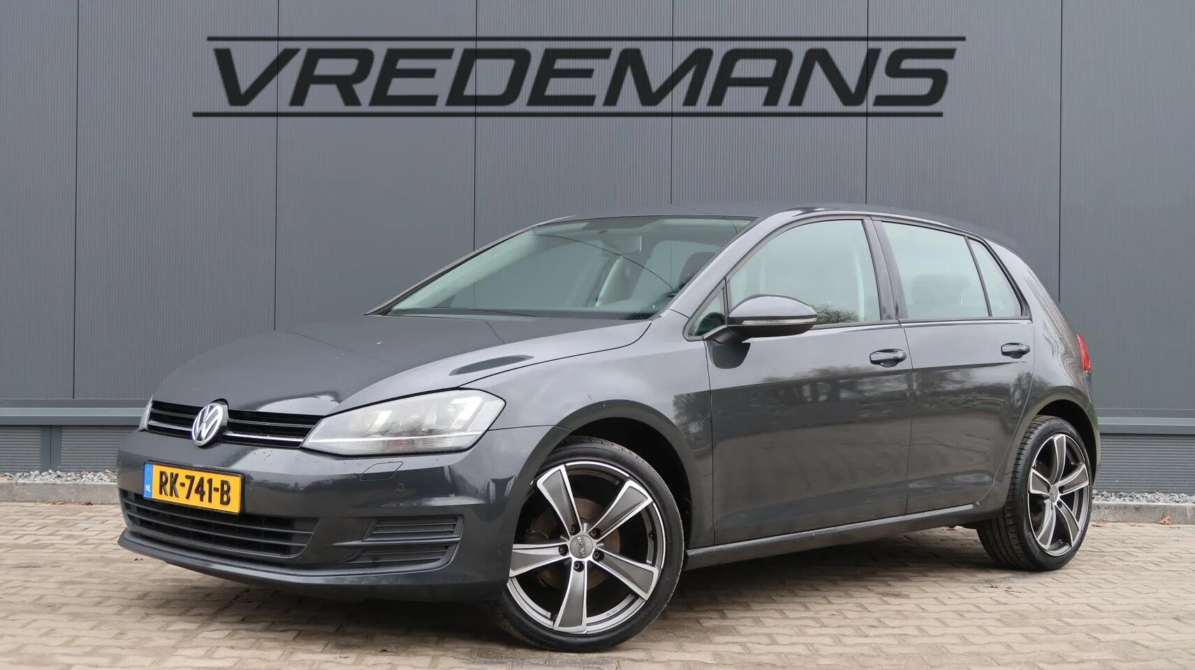 Volkswagen Golf - 1.6 TDI Highline LED/NAVI - AutoWereld.nl