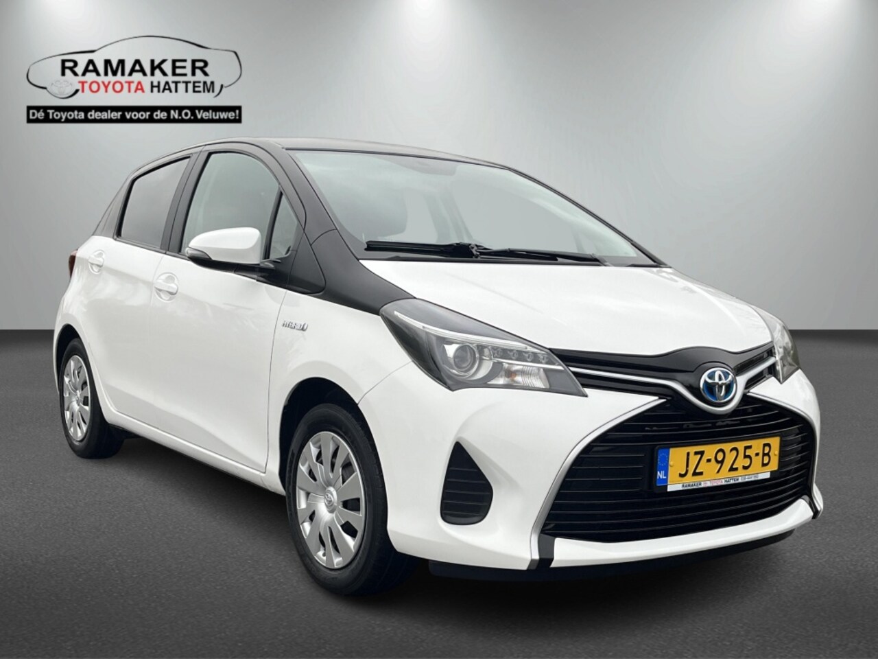 Toyota Yaris - 1.5 Hybrid Aspiration Bi-Tone 1.5 Hybrid Aspiration Bi-Tone - AutoWereld.nl