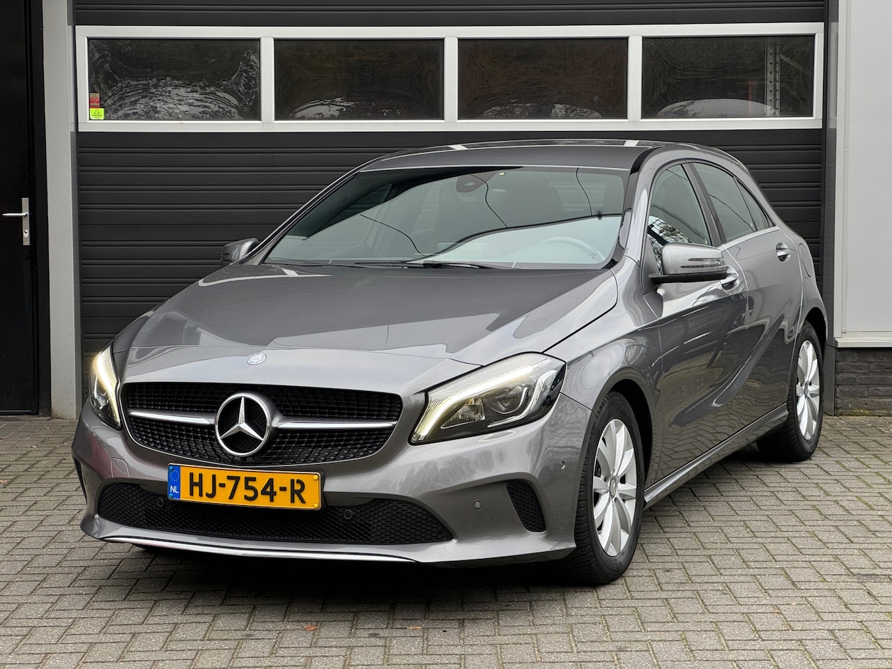 Mercedes-Benz A-klasse - 180D NAP PDC FACELIFT MODEL KUIP STOELEN - AutoWereld.nl