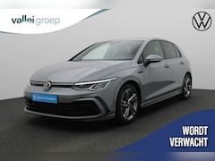 Volkswagen Golf - 1.5 eTSI 150PK DSG R-Line | Navi | Camera | Stoelverwarming | ACC | 17 inch | Apple Carpla