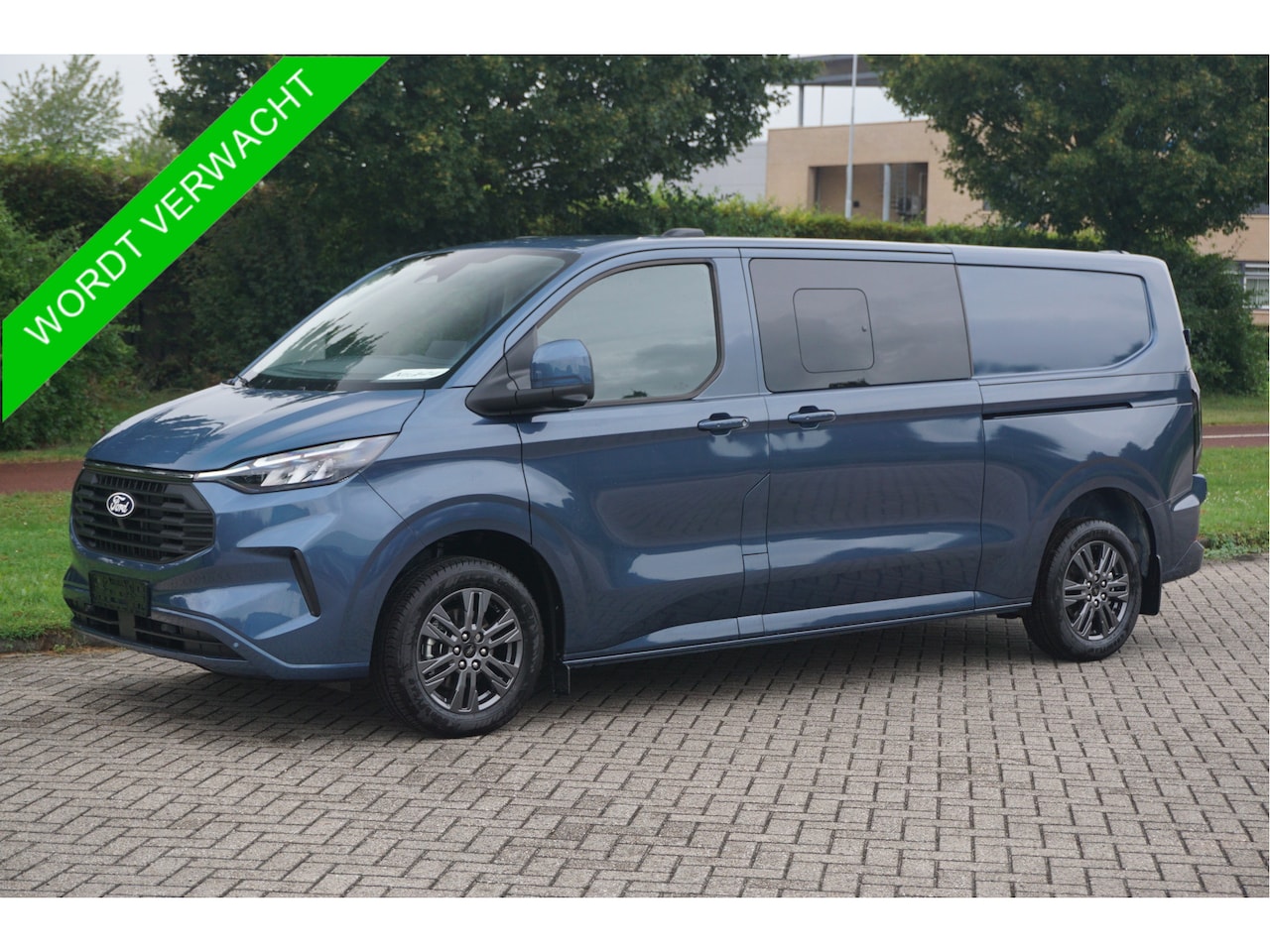 Ford Transit Custom - 320L 170PK DC Limited AUT MY2024 Navi, ACC, 360° Cam, 17" LM, 2x Schuifdeur!! NR. C01* - AutoWereld.nl