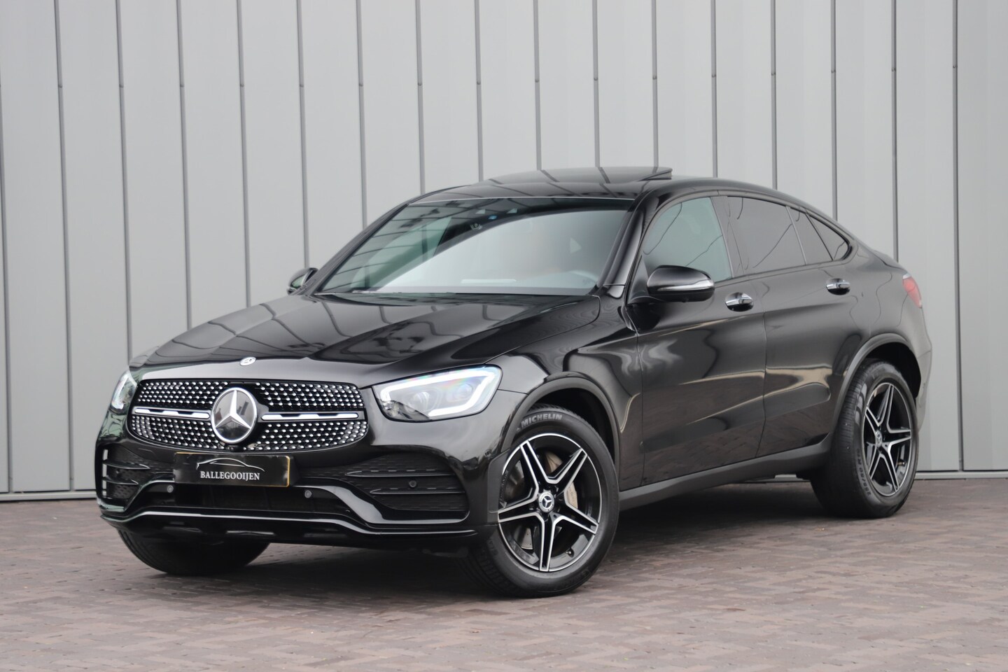 Mercedes-Benz GLC-klasse Coupé - 200d AMG | 4-Matic | Aut9 | Schuifdak | Sfeerverlichting | Burmester | Multibeam | Keyles- - AutoWereld.nl