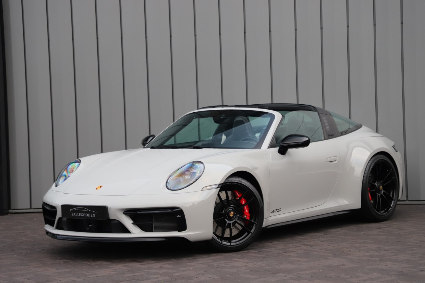 Porsche 911 - 3.0 4 GTS Sportdesign | Carbon | Stoelventilatie | Hefsysteem Vooras | Bose | Matrix-led | - AutoWereld.nl