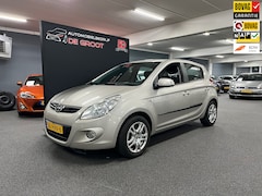 Hyundai i20 - 1.4i DynamicVersion / Automaat