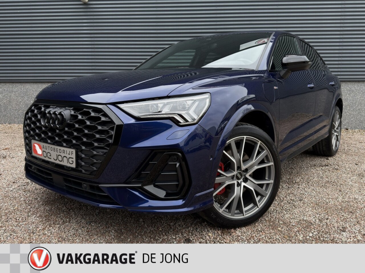 Audi Q3 Sportback - 45TFSIe 2X S-line | Trekhaak | Memory | Matrix LED | Camera | - AutoWereld.nl