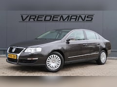 Volkswagen Passat - 1.6 FSI Comfortline