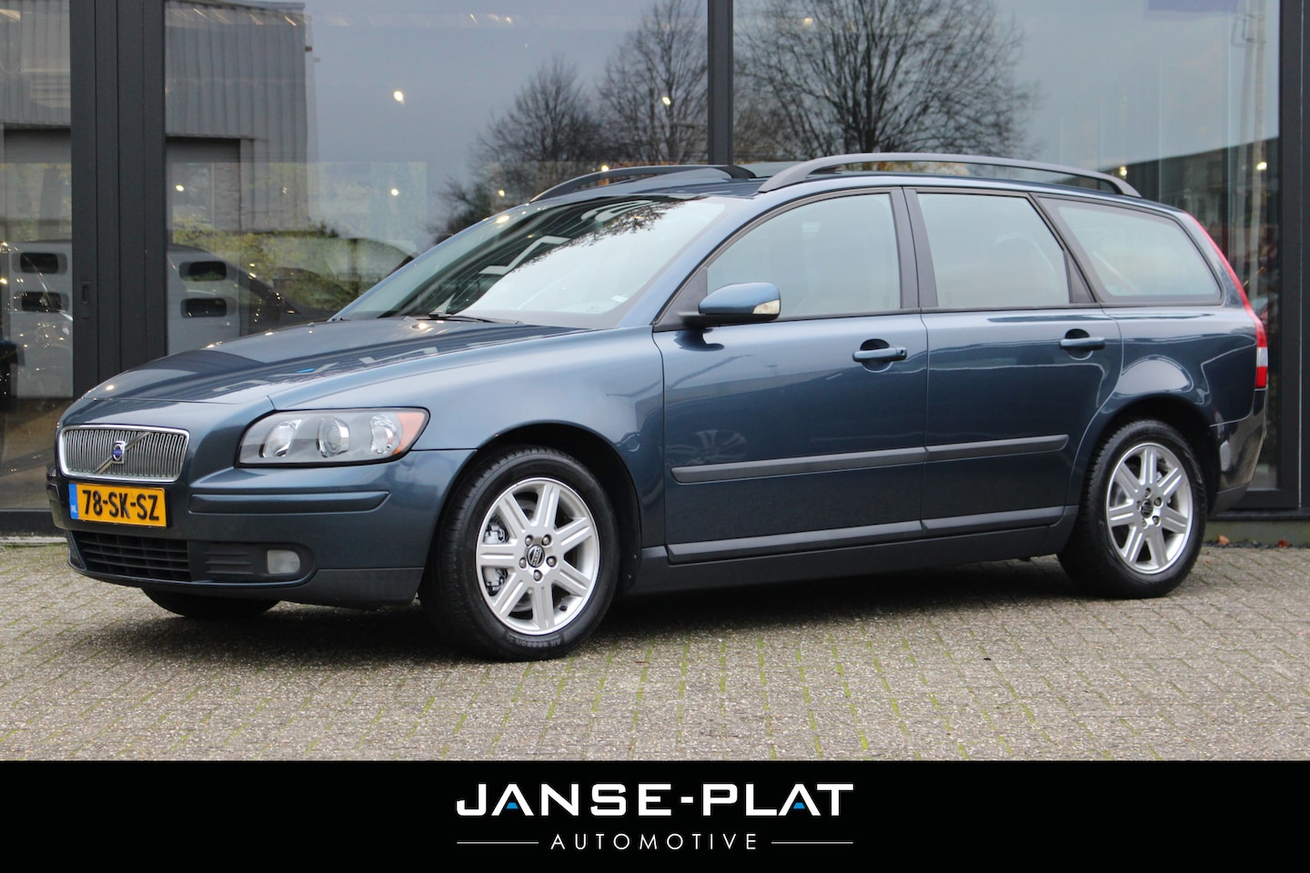 Volvo V50 - 1.8 Youngtimer | Schuifdak | Trekhaak | Stoelverwarming | - AutoWereld.nl