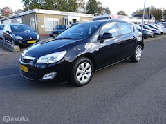 Opel Astra - 1.4 Turbo Airco, Cruise, Trekhaak