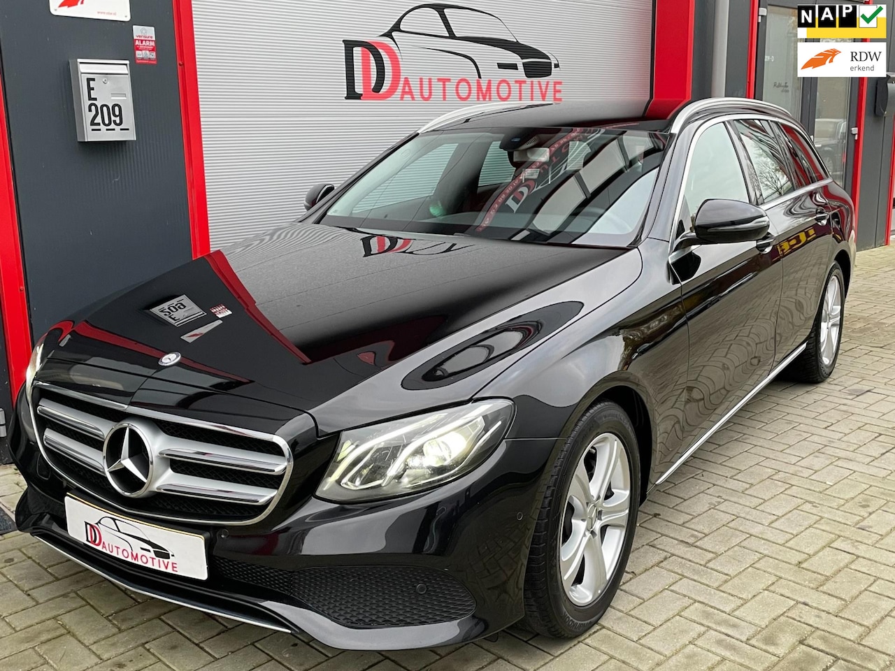 Mercedes-Benz E-klasse Estate - 220 d Business SFEERVERLICHTING/360CAM/NAVI/LEER - AutoWereld.nl