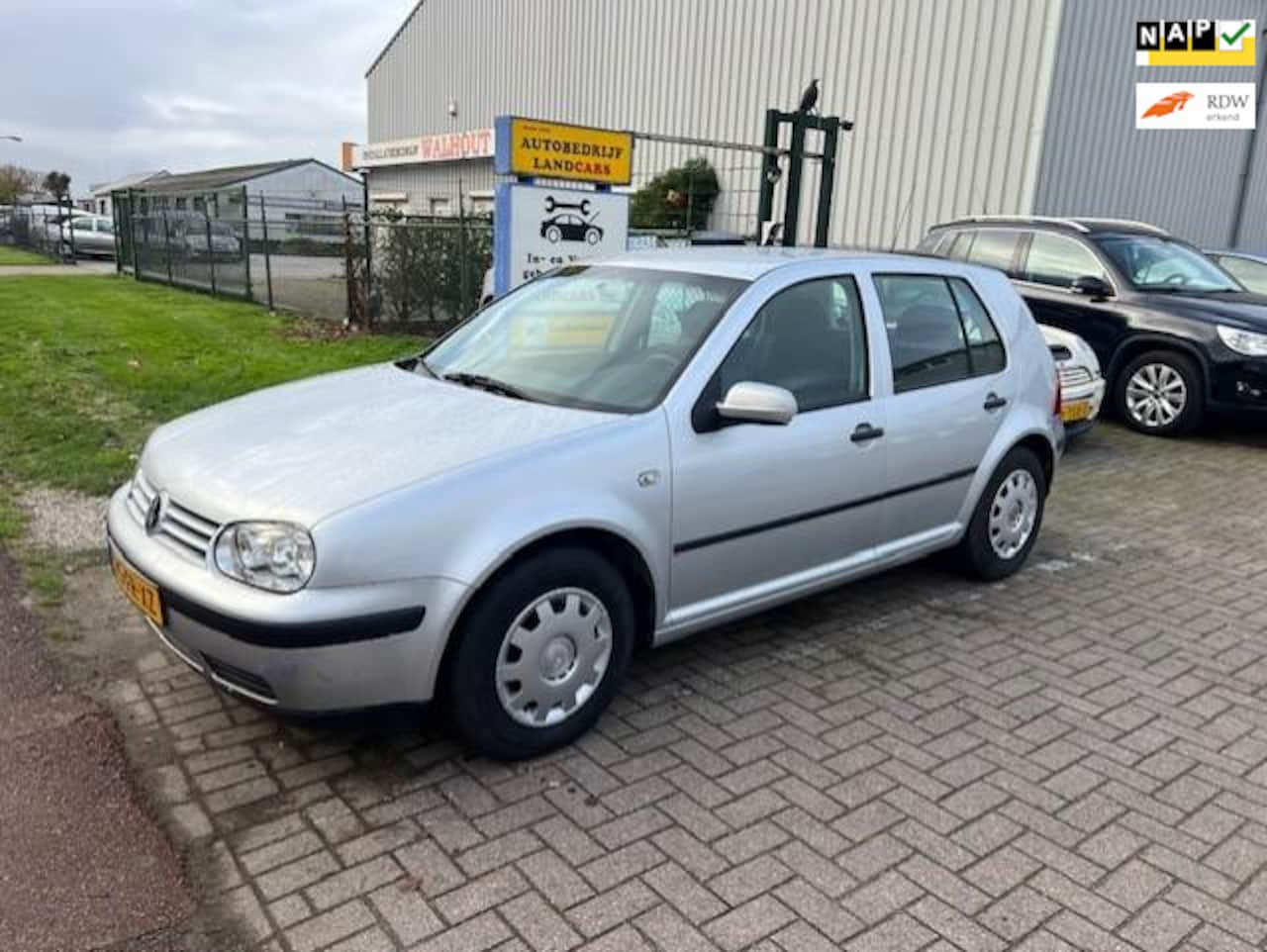 Volkswagen Golf - 1.6-16V Trendline 1.6-16V Trendline - AutoWereld.nl