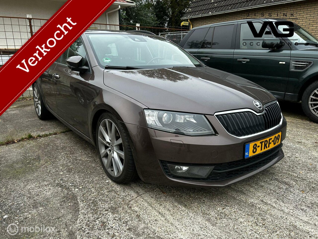 Skoda Octavia Combi - 1.6 TDI Trekhaak Xenon 18 inch 2e eigenaar - AutoWereld.nl