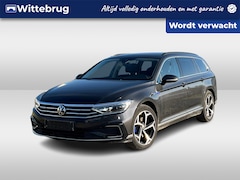 Volkswagen Passat Variant - 1.4 TSI 218pk PHEV GTE Business / Panorama dak / LED Matrix / Trekhaak Elek. / 18" LMV / L