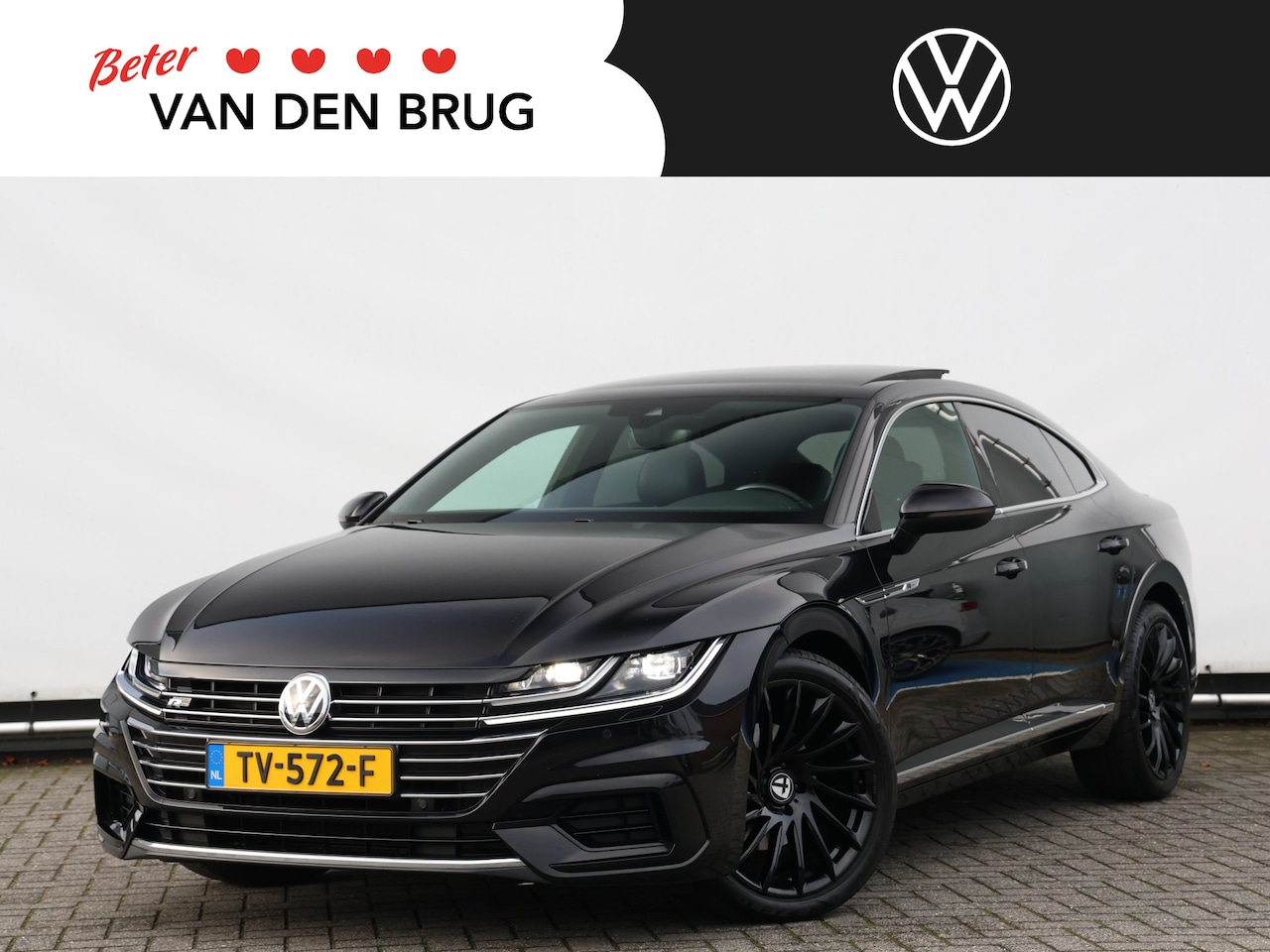 Volkswagen Arteon - 1.5 TSI Business R 150pk DSG | LED | Panoramadak | Stoelverwarming | Spiegelpakket | Keyle - AutoWereld.nl