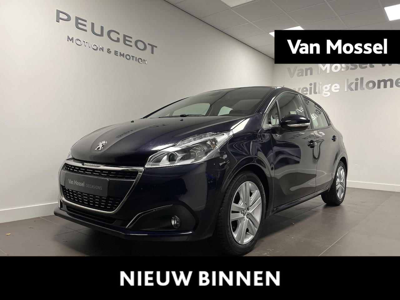 Peugeot 208 - 1.2 PureTech Signature | Nav | Apple Carplay & Android Auto | Parkeer sensoren achter | 19 - AutoWereld.nl